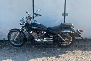 Yamaha XVS 250 Drag Star