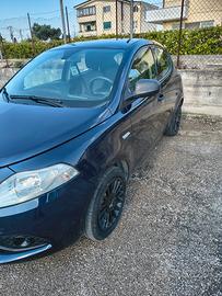 lancia Ypsilon hibrid 