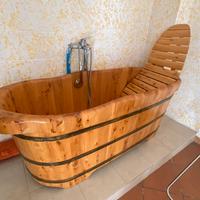 Vasca in legno - Come nuova mai utilizzata.