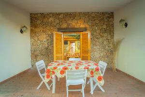 VILLA A SCHIERA CENTRALE A SAN TEODORO