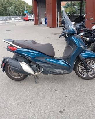 Piaggio Beverly 400