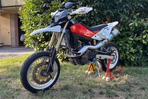 Husqvarna SM 610 2006 a carburatore, ultima serie