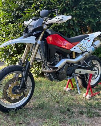 Husqvarna SM 610 2006 a carburatore, ultima serie