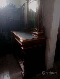 Mobile da sala stile Liberty, fine Ottocento