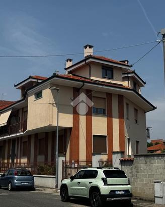 2 LOCALI A CARMAGNOLA
