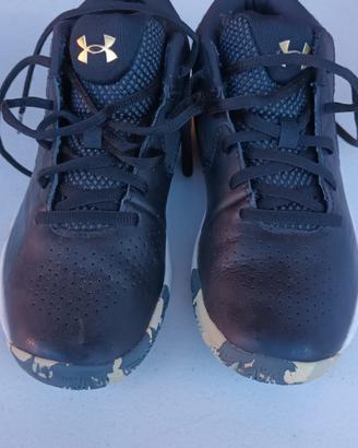 scarpe da basket Under Armour taglia 35