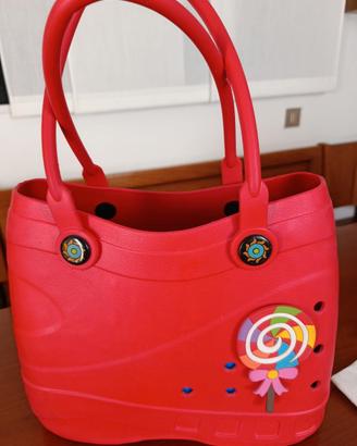 Borsa mare Optari Sol Tote rossa - Stile Crocs 