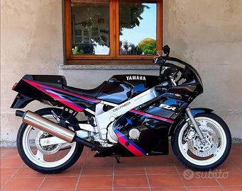 Yamaha fzr 600 