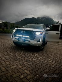 TOYOTA HILUX 2.4 D-4D Double Cab 4x4 –