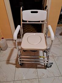Sedia a rotelle impermeabile con wc rimovibile