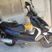 Aprila Leonardo st 125 del 2004