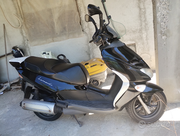 Aprila Leonardo st 125 del 2004