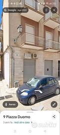 Bilocale angolare Piazza Duomo doppio ingresso