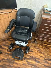 Sedia a rotelle elettrica