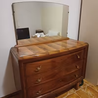 cassettone con specchio