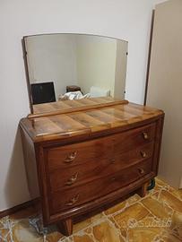 cassettone con specchio