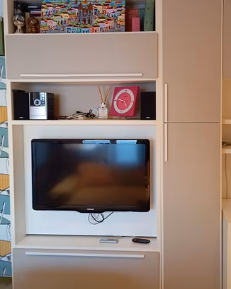 Parete Attrezzata MobileTV Colombini alta capiente