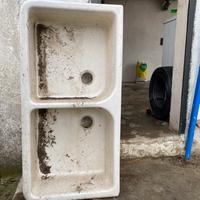 Lavandino a due vasche smaltato