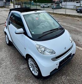 Smart ForTwo 800 40 kW cabrio passion cdi
