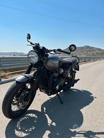 Triumph bonneville t120 black