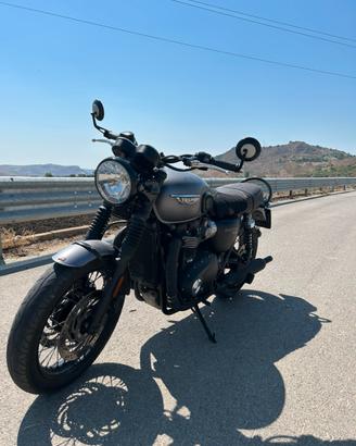 Triumph bonneville t120 black