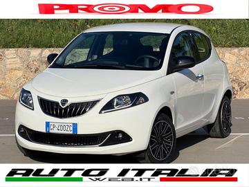 LANCIA Ypsilon HYBRID GOLD+NAVI+RETROCAMERA+5POS