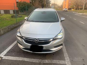 astra sports tourer 136 CV automatica