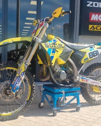 SUZUKI RM 125 2T - SOLO 30 ORE! PISTONE LETTERA A
