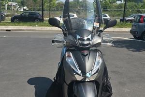 Honda sh i 300 sport matte ruthenium silver