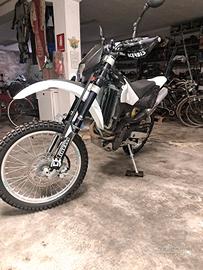 moto husqvarna Te610