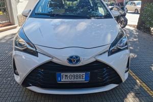 Privato vende Toyota Yaris 1.5 Hybrid 5 porte