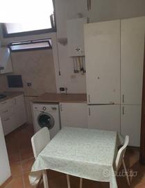 MONTEROTONDO  BILOCALE ARREDATO