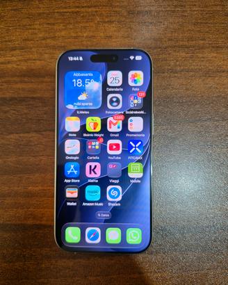 iPhone 16 pro 256gb bianco, come nuovo  piu cover 