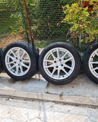 4 cerchi con gomme