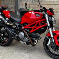 DUCATI Monster 796
