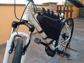bicicletta  elettrica e bike