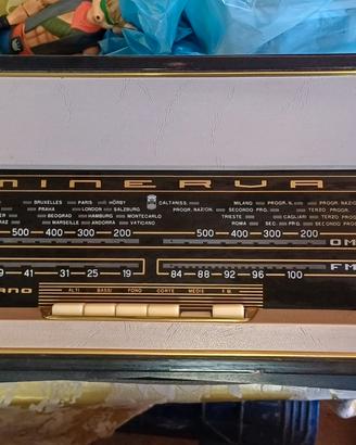 Radio a valvole Minerva Bolzano anni '50/'60 