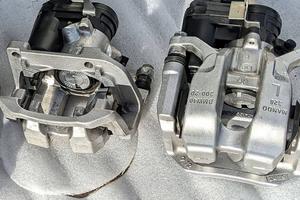 NR. 2 PINZE FRENO POSTERIORI BMW ORIGINALI DX E SX