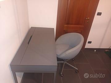 Scrivania +sedia 