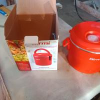 Scaldavivande Girmi Vivandiera, colore rosso.

- I