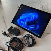 Microsoft Surface Pro 5 Windows 11 con caricatore