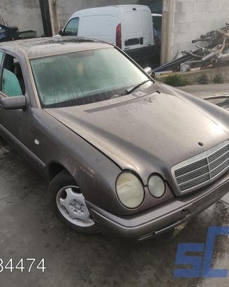 Mercedes classe e w210 e 220 d 95cv ricambi