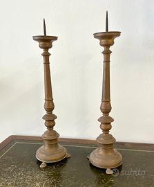 Coppia di candelieri sacri d'altare '800