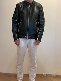 Giubbotto in pelle di colore neto marca Zara