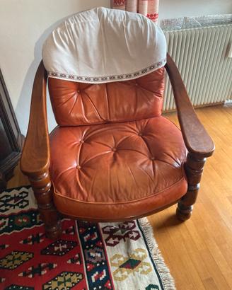 Poltrona in legno e pelle