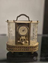 Orologio da tavolo vintage in ottone e vetro incis