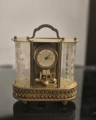 Orologio da tavolo vintage in ottone e vetro incis
