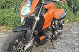 KTM SUPER DUKE 990