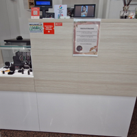 Banco cassa + vetrina espositiva