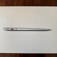 MacBook Air 13 pollici, 2017 da 1 Tera e Mem. 8 GB